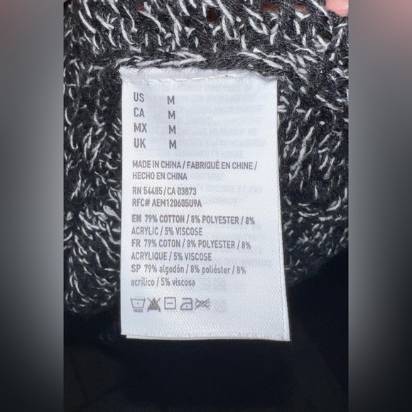 M women’s American eagle sweater - Picture 3 of 4